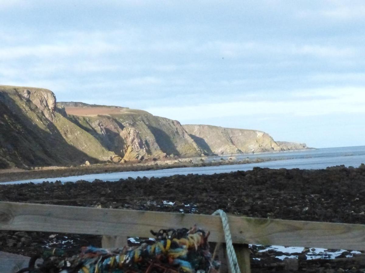 Relax In A 1 Bedroom Apartment Near A Country Pub Eyemouth Exteriér fotografie